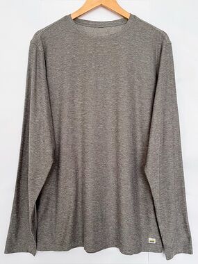 Vuori Long Sleeve Strato Tech Tee Shirt Comfort Stretch Size XL ** Heather Gray